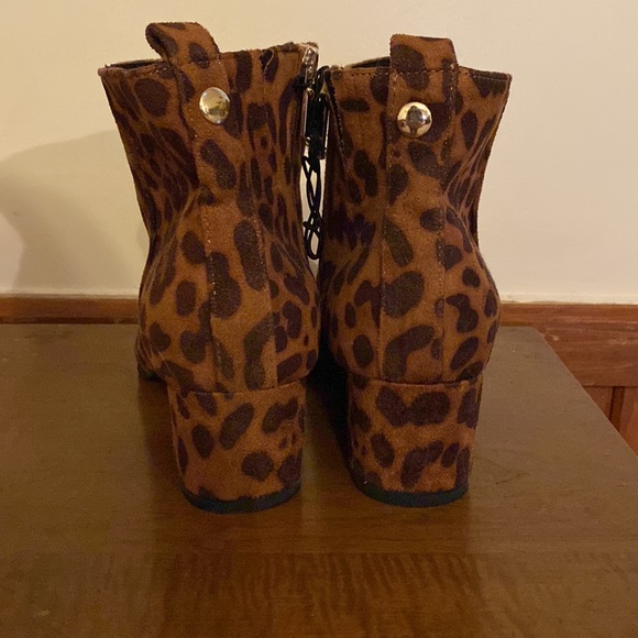A New Day “Valerie" Brown Leopard Microsuede Ankle Boots - Picture 6 of 7